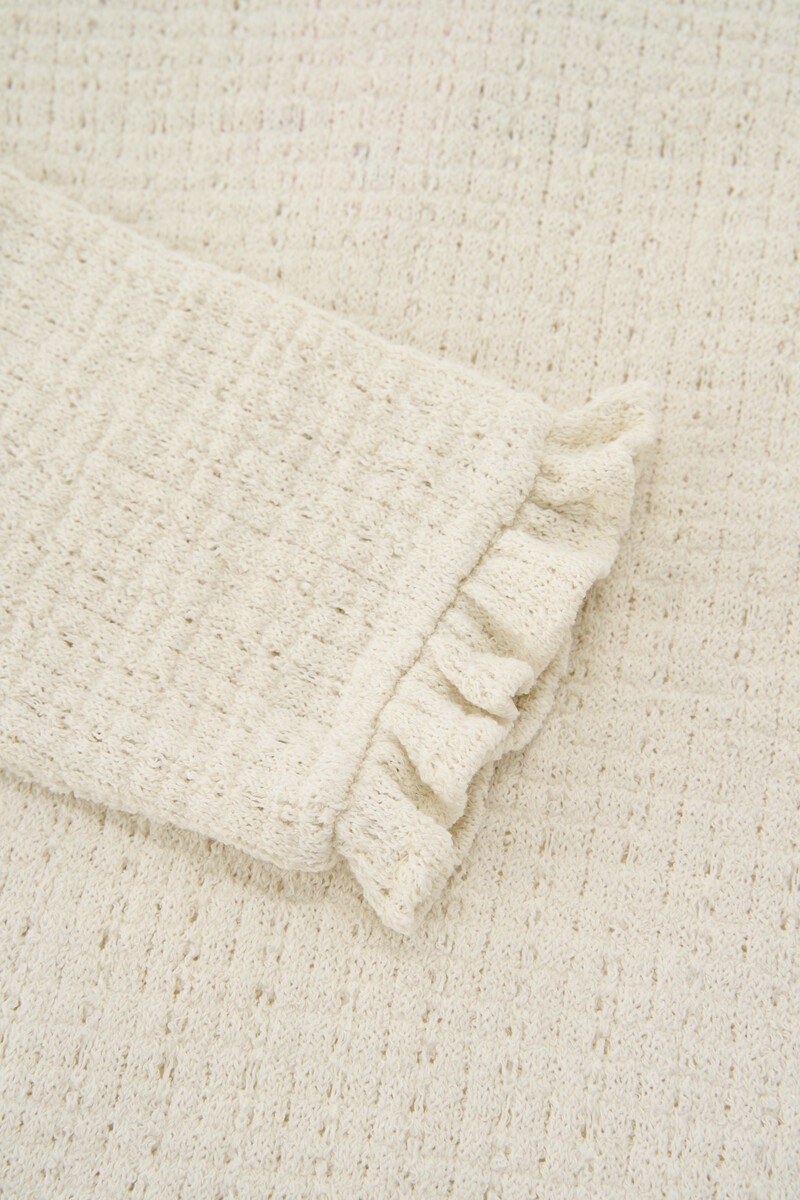 White top with ajour and ruffles | My Jewellery