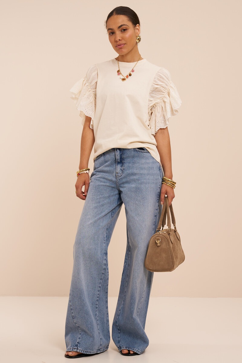 White top with embroidery and ruffle sleeves | My Jewellery