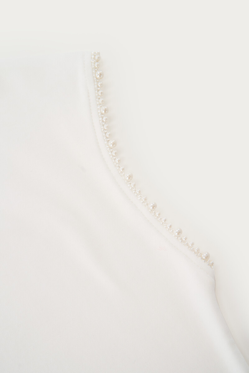 White top with faux pearl details | My Jewellery