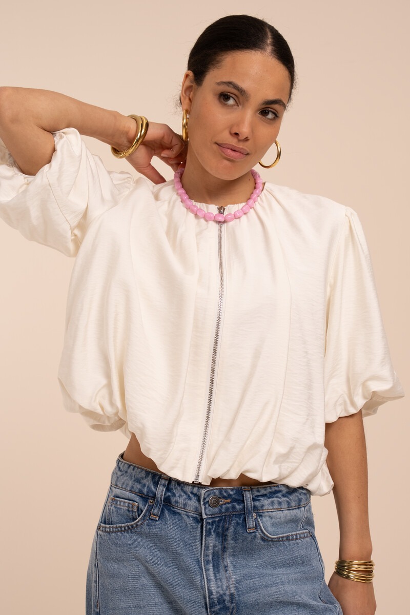 White top with short balloon sleeves