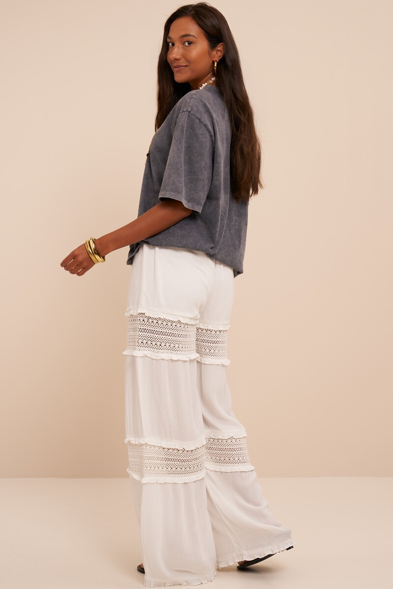 White wide leg trousers with crochet tapes | My Jewellery