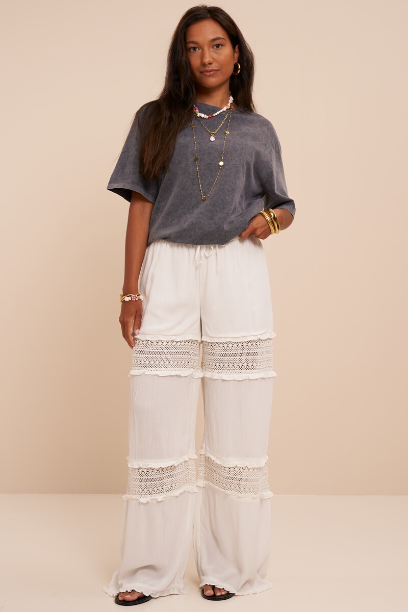 White wide leg trousers with crochet tapes | My Jewellery