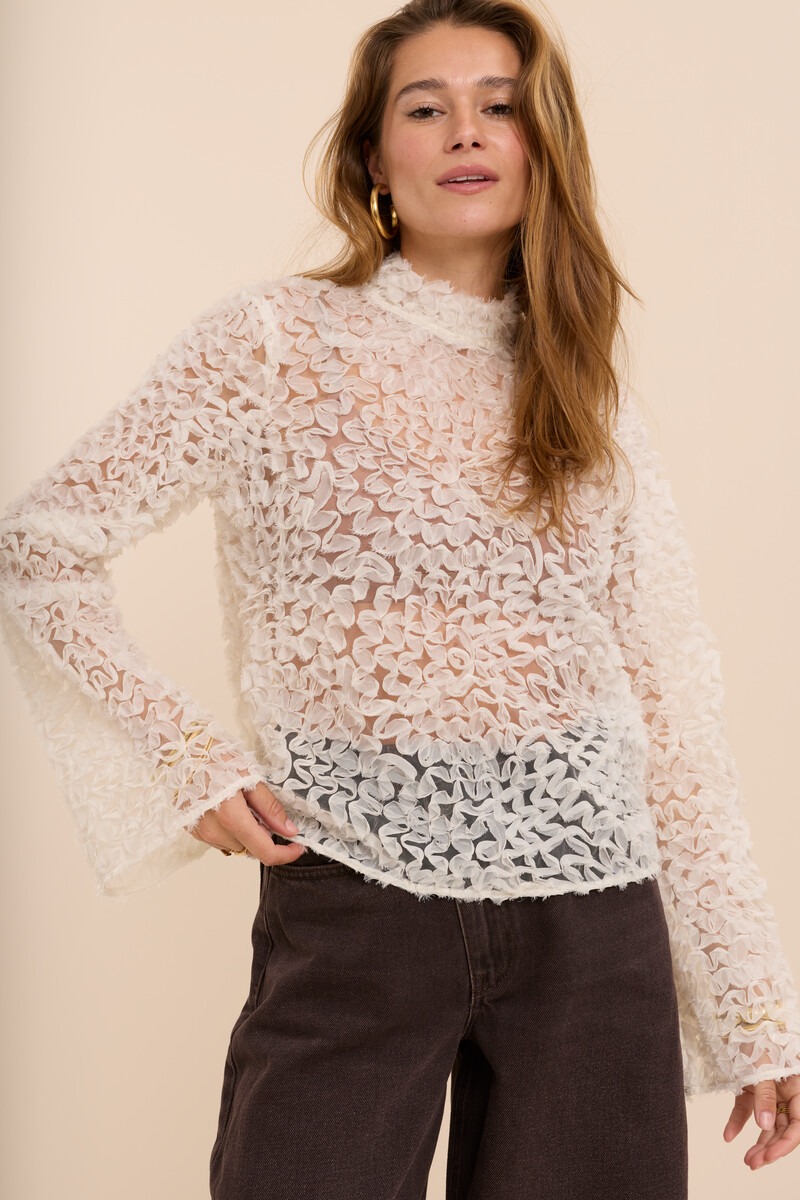 White jacquard top with 3D details | My Jewellery