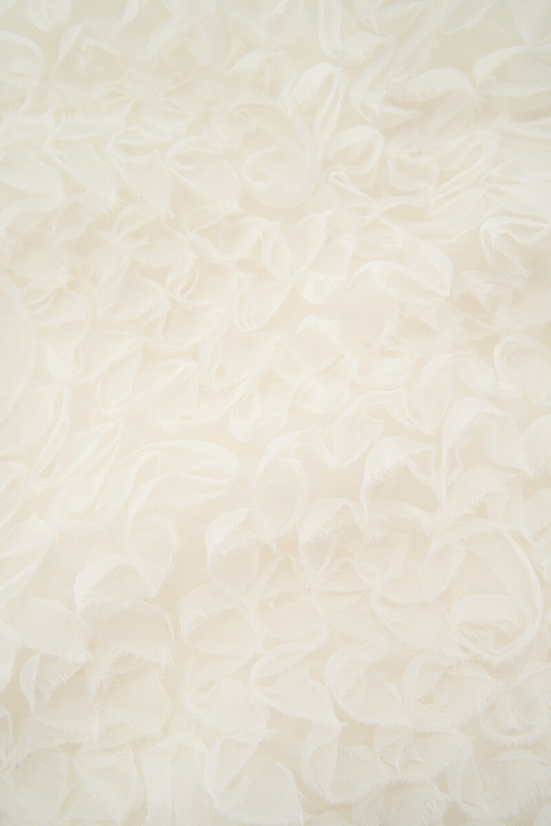 White jacquard top with 3D details | My Jewellery