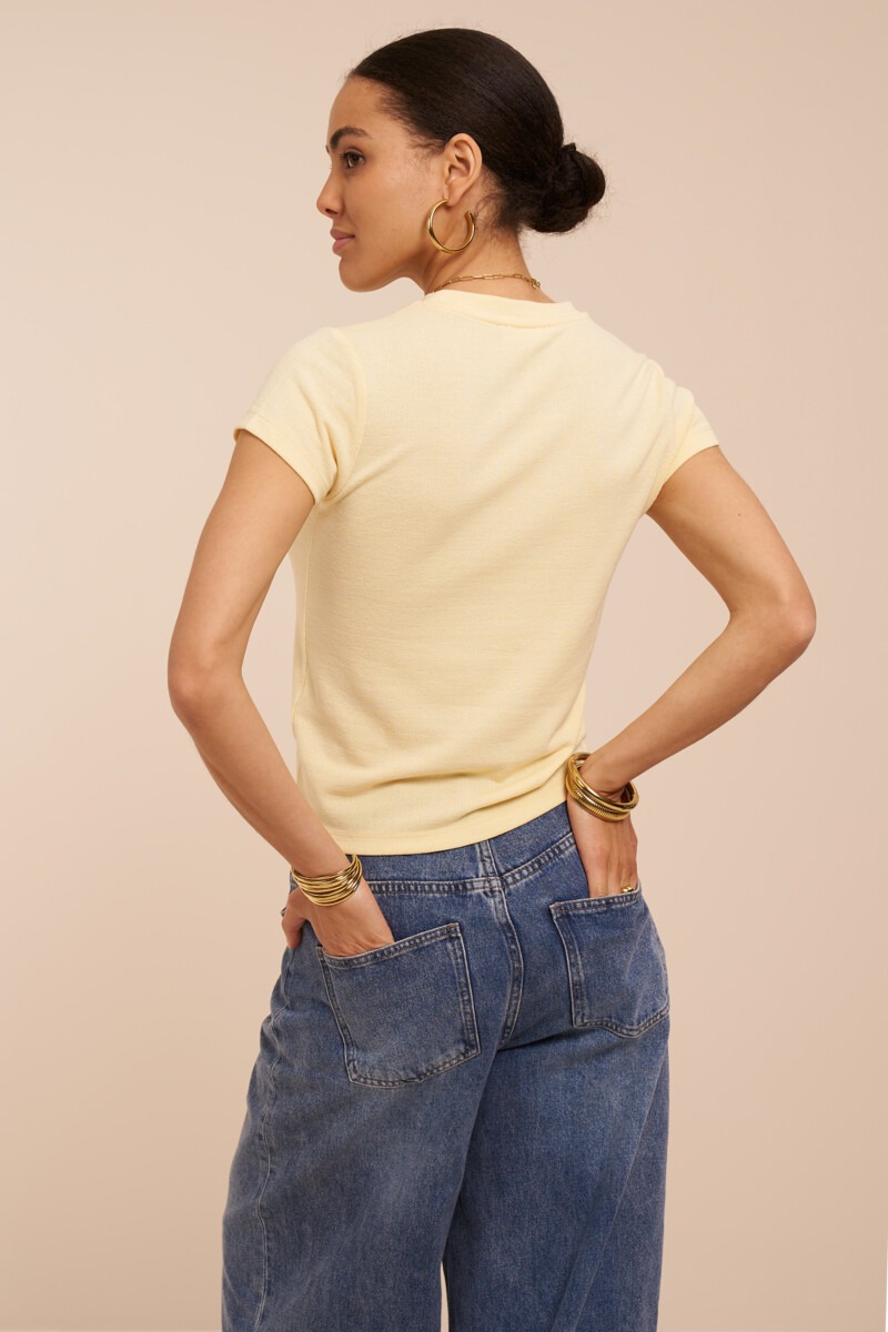 Yellow basic top with short sleeves | My Jewellery