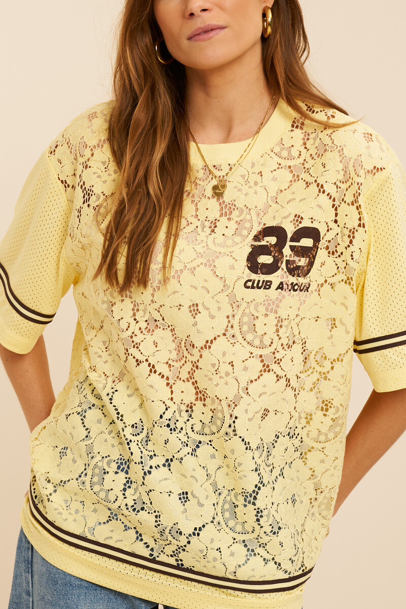 Gele sporty kanten T-shirt "Club amour 89"