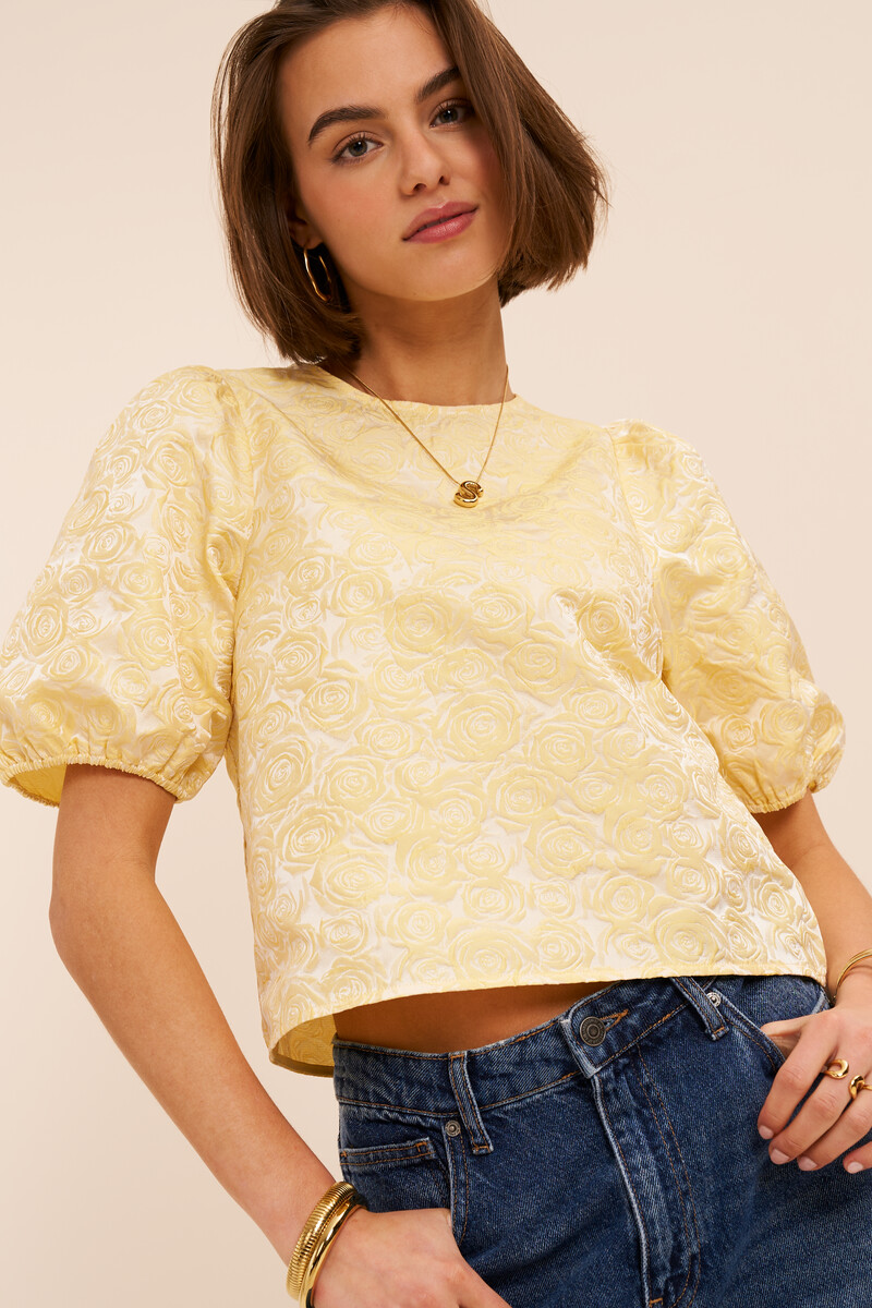 Yellow top with floral relief and puff sleeves | My Jewellery