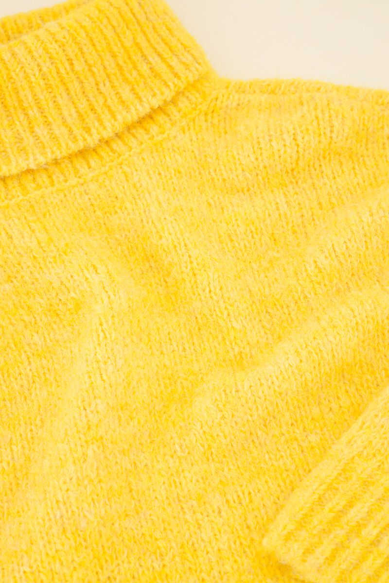 Yellow wide jumpoer with turtleneck | My Jewellery