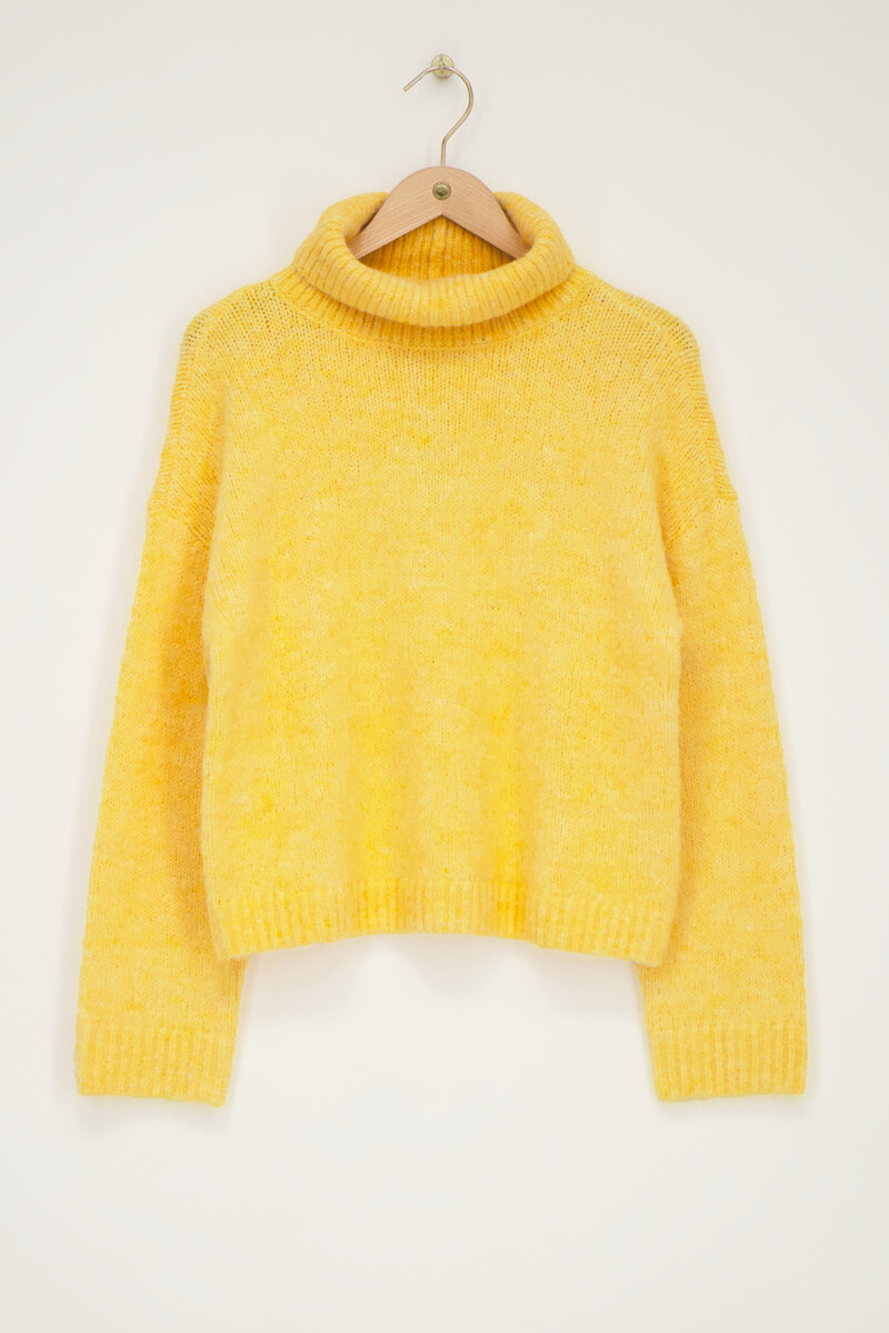 Yellow wide jumpoer with turtleneck | My Jewellery