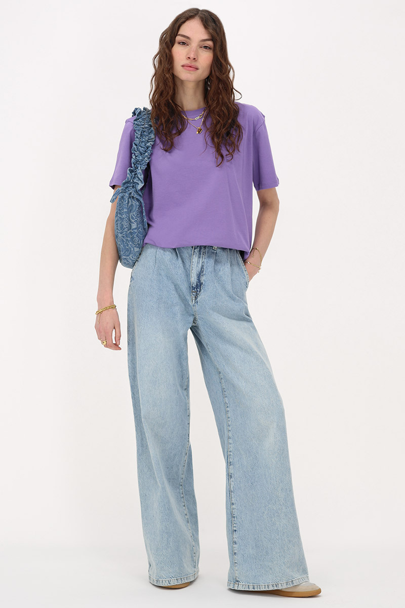 Purple T-shirt "Rue des Rosiers"