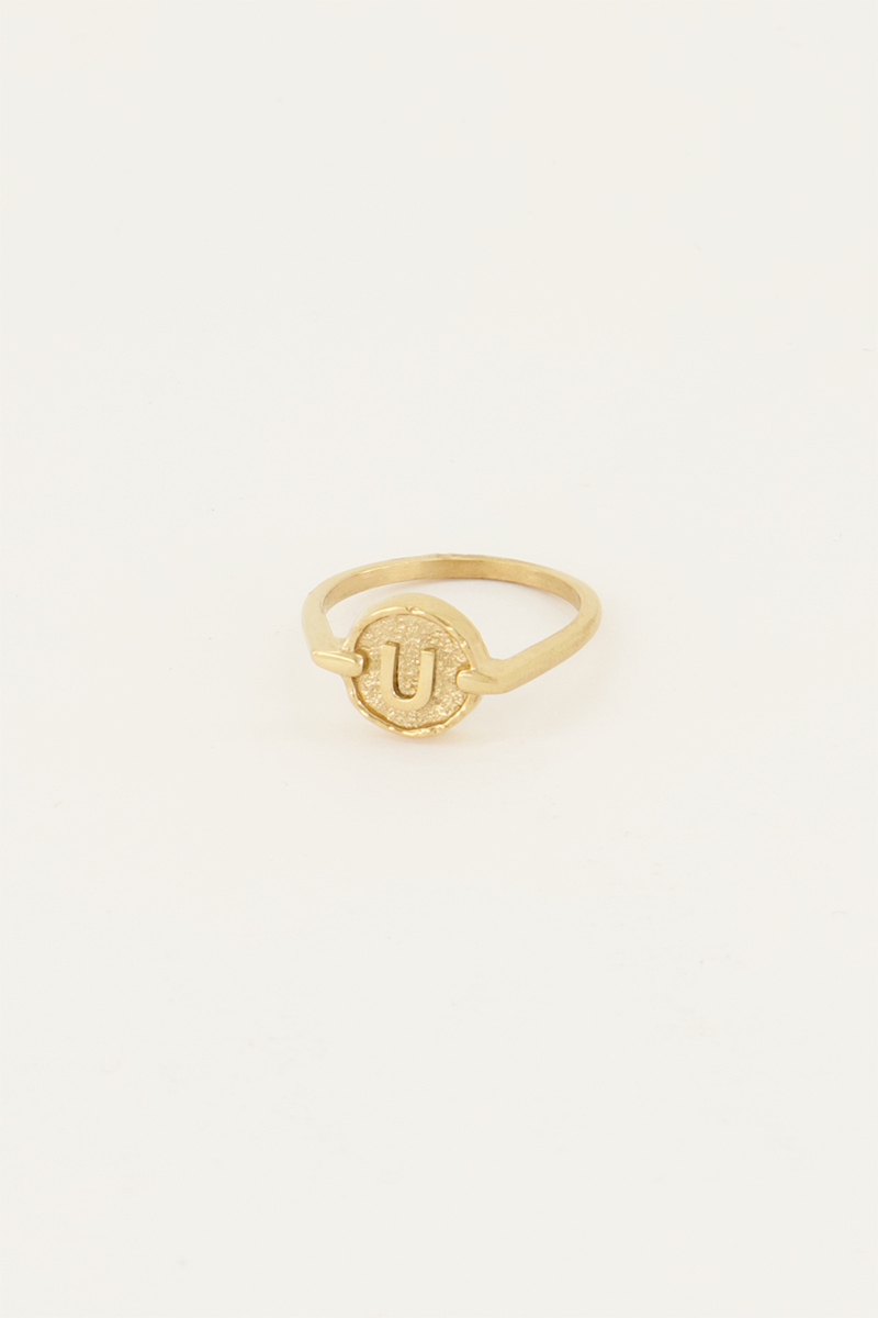 Ring mit Kreis und Initiale