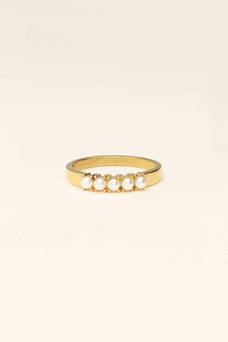 Ring mit 5 Kunstperlen 