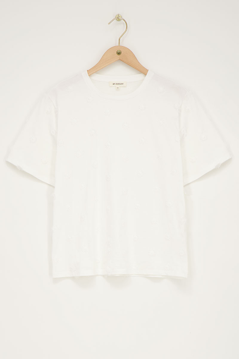 White T-shirt with 3D flowers | My Jewellery