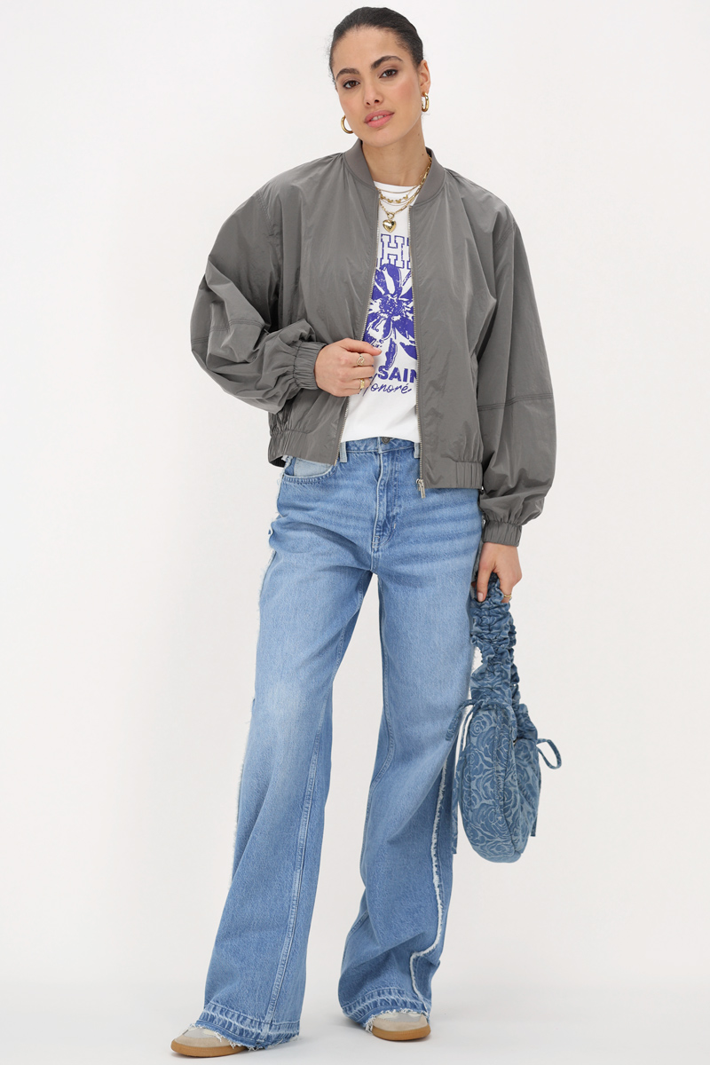 White T-shirt with blue "Bonheur" | My Jewellery