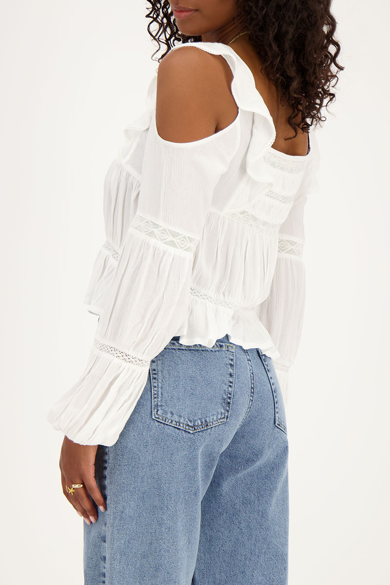 White top with long sleeves and ruffles | My Jewellery