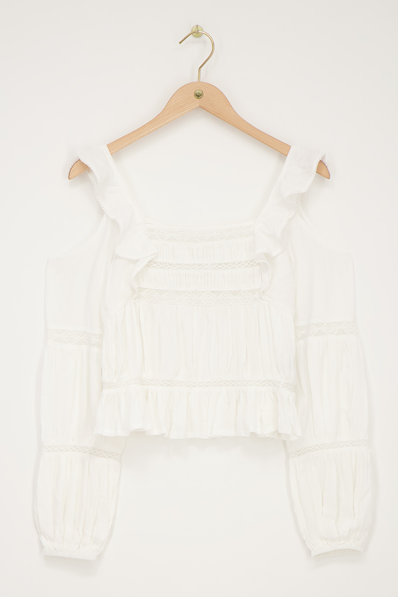 White top with long sleeves and ruffles | My Jewellery