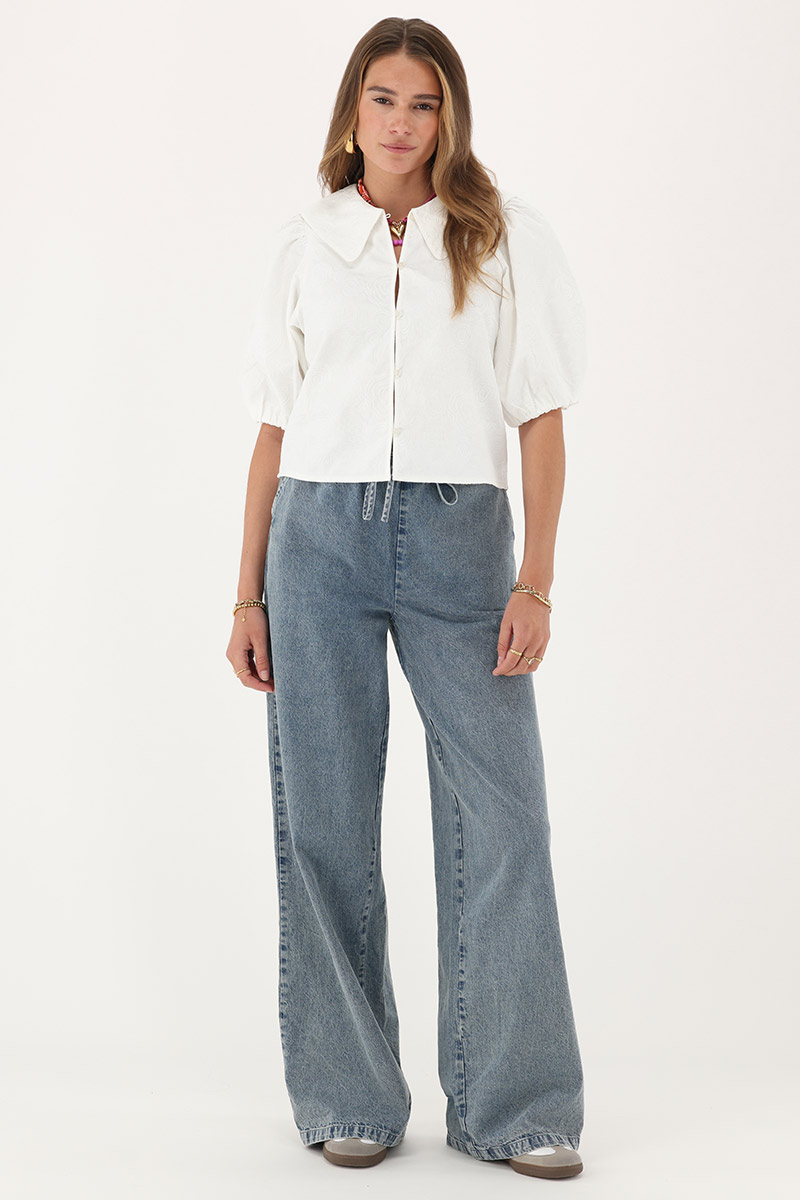 White top with puff sleeves and rose details | My Jewellery