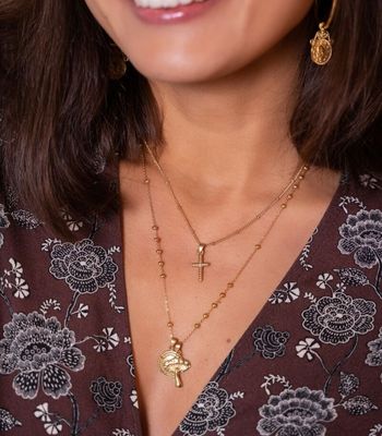 gold necklace