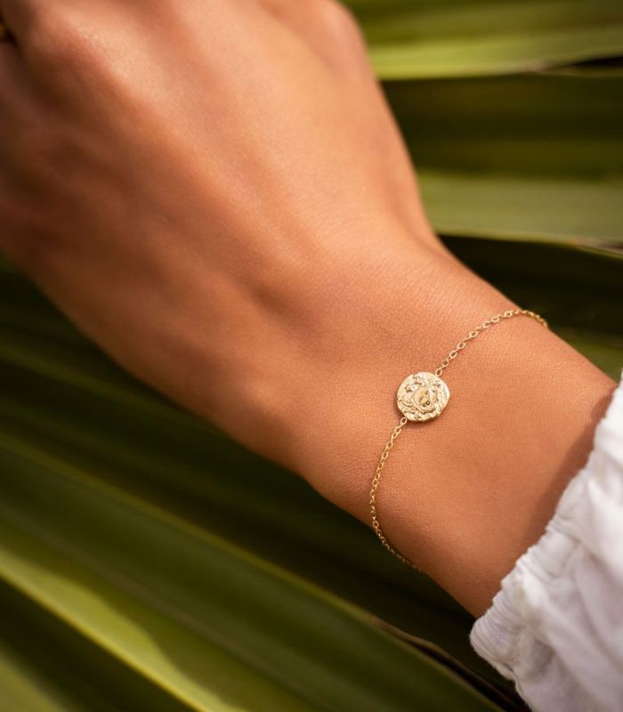 gold bracelet